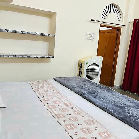 Tiwari G Home Stay Ujjain Exterior photo