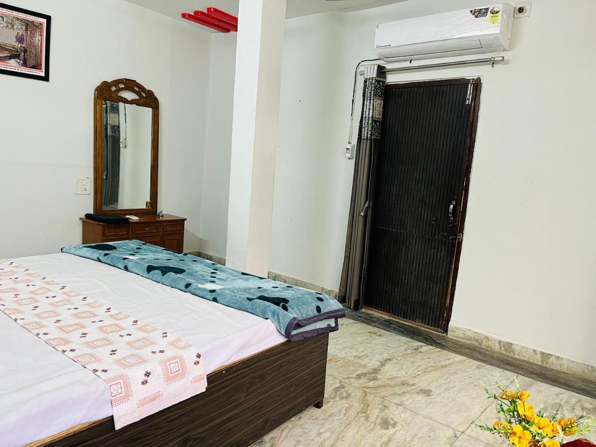 Tiwari G Home Stay Ujjain Exterior photo